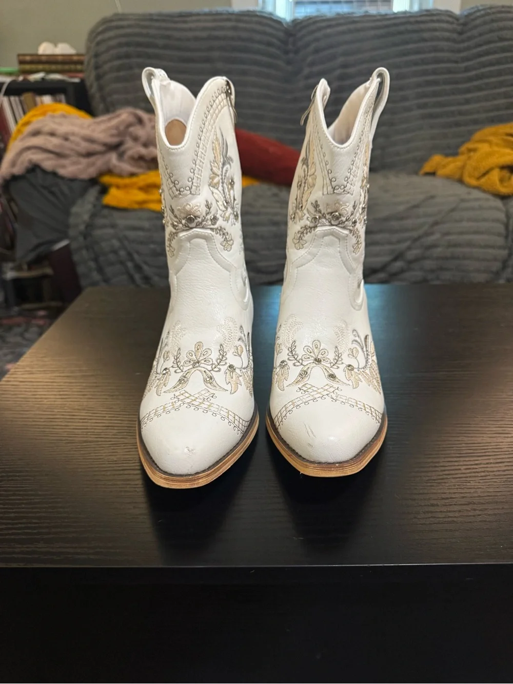 White Embroidered Women's Western Ankle Boots